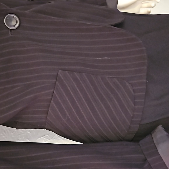 VTG JONES NEW YORK Black Trendy Pinstripe One Button Blazer - Picture 4 of 8